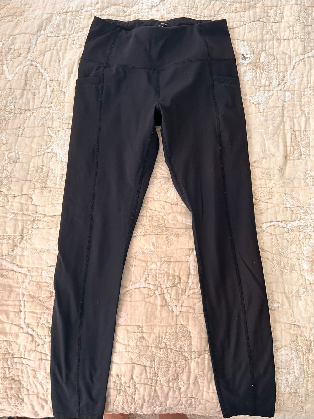 Apana Black High-Rise Pocket Leggings